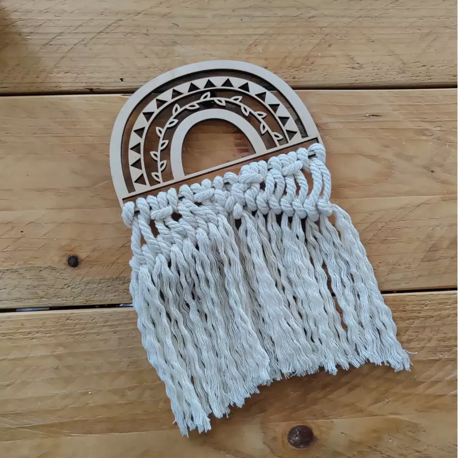 Support en Bois pour Créations en Macramé : Plumes